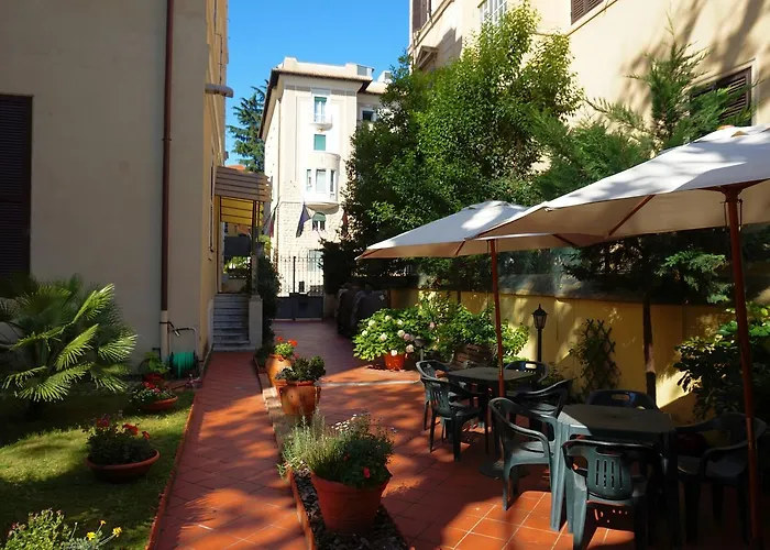 Green Hotel