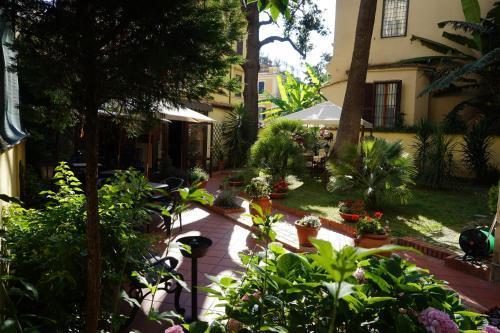 Hotel Green Hotel 2*
