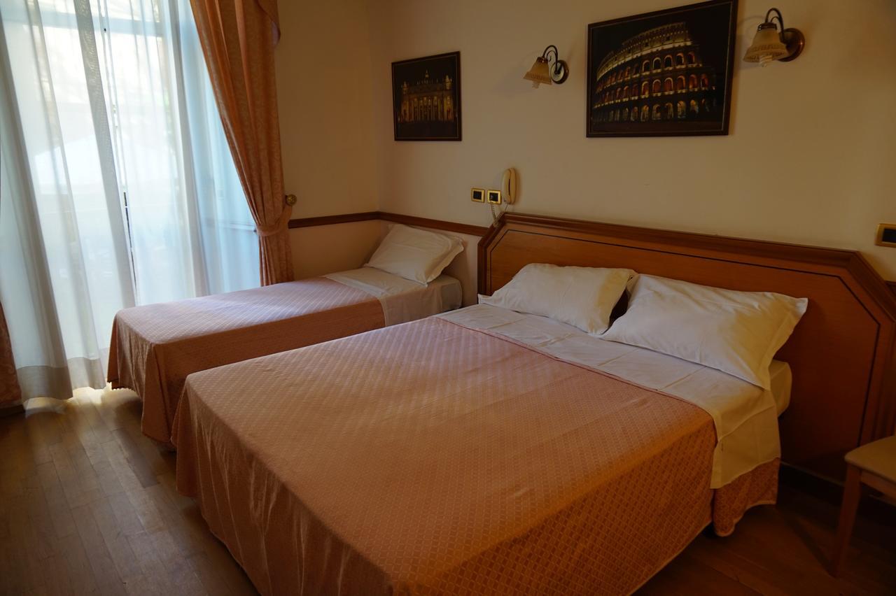 Green Hotel